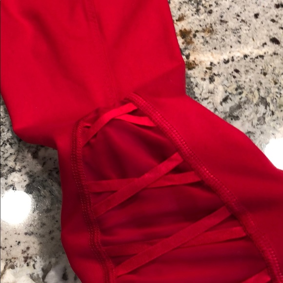 Red vs compression pants - Picture 6 of 7